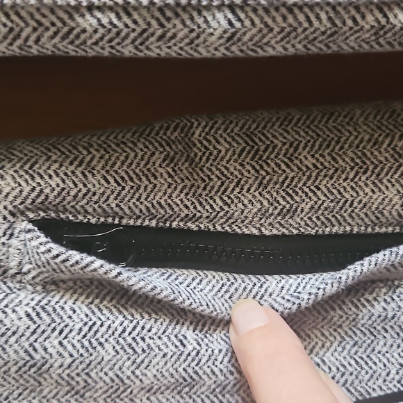 Lululemon Asana Jacket Sz 4 - Picture 5 of 9